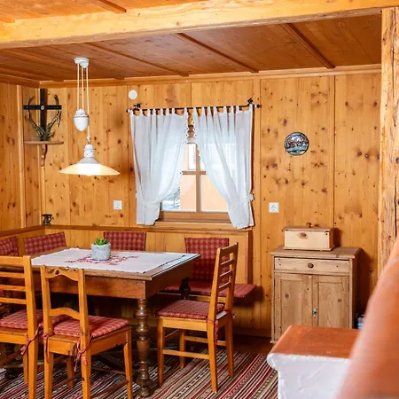 Almhuettendorf Klippitztoerl Tatil Evi