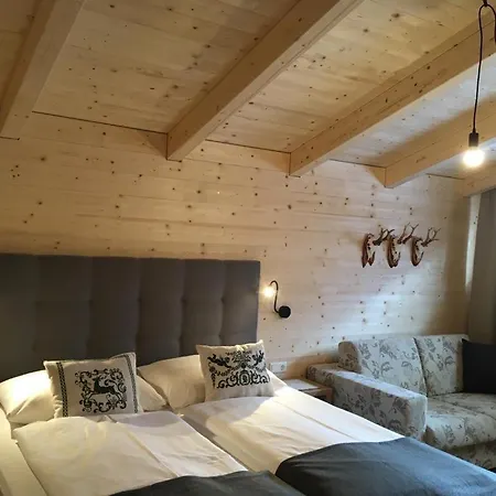 Almhuettendorf Klippitztoerl Klippitztorl