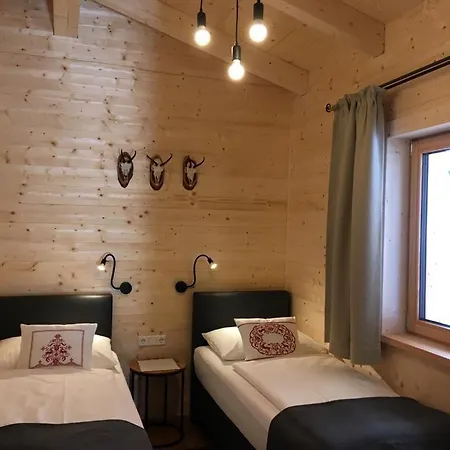 Almhuettendorf Klippitztoerl Tatil Evi Klippitztorl