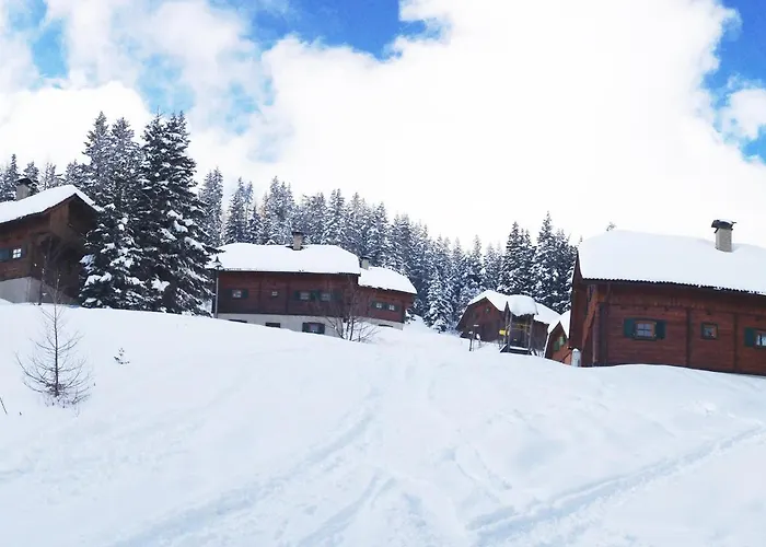 בית נופש Almhuettendorf Klippitztoerl Klippitztorl